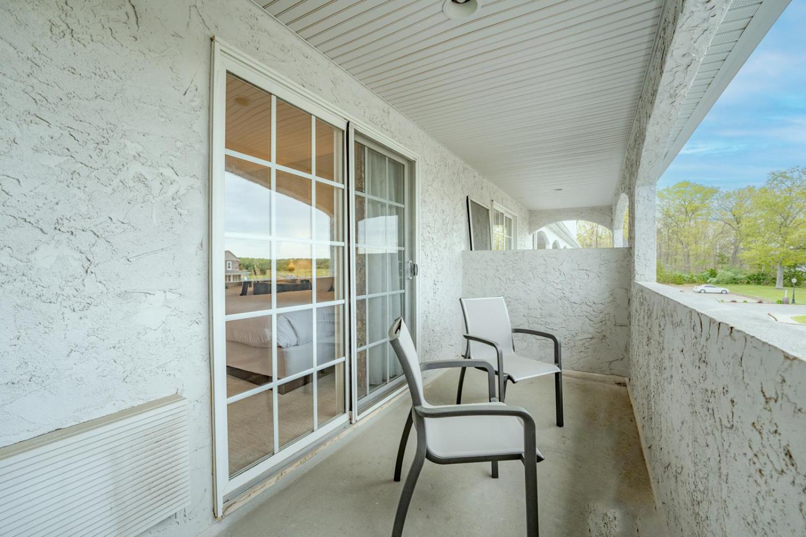 Chateau Renault Egg Harbor City Exterior photo